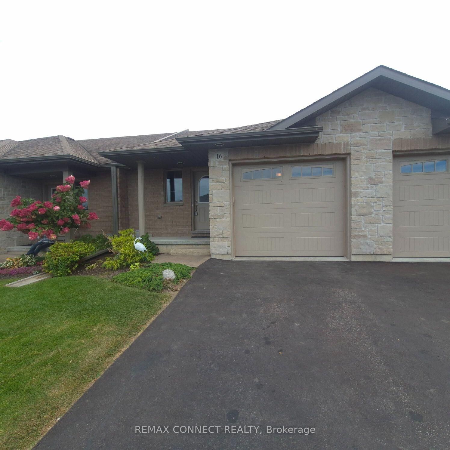 Property Photo:  16 Cortland Crescent  ON K0K 1B0 