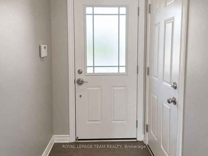 Property Photo: 133 Forestbrook Street ON K2K 0A8