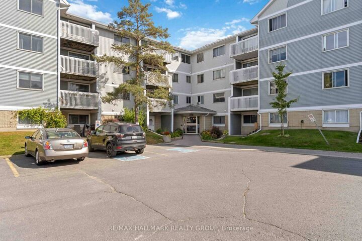 Property Photo: 218 Viewmount Drive 400 ON K2E 7X5