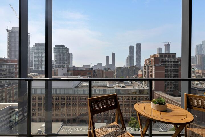 Property Photo:  105 George Street 1108  ON M5A 0L4 