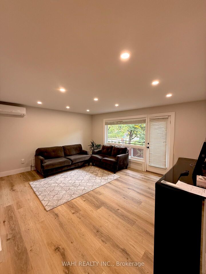 Property Photo:  24 Lloyd George Avenue Unit 2  ON M8W 3W4 