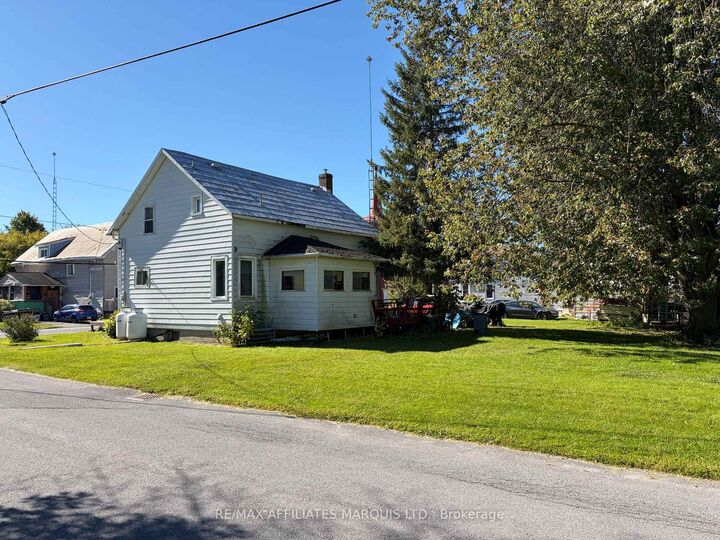 Property Photo:  37 Main Street  ON K0C 1Y0 
