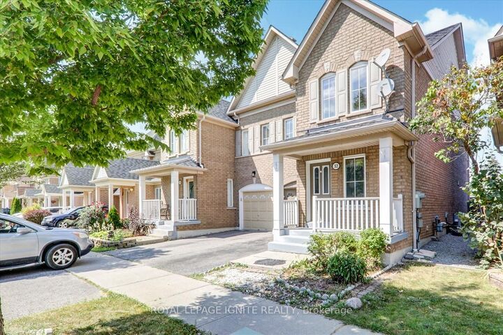 Property Photo: 32 Tansley Crescent ON L1Z 1Y3