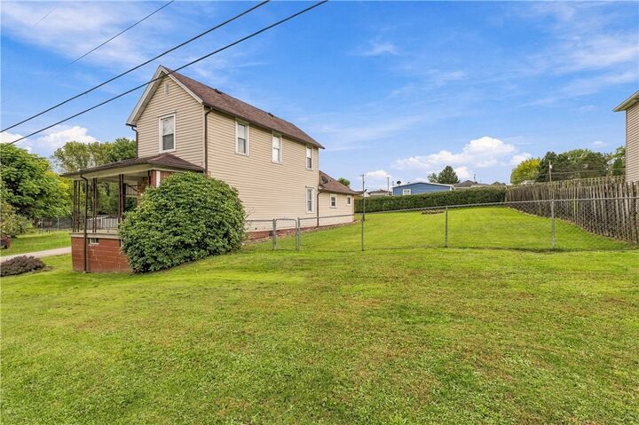 Property Photo:  701 Washington Avenue  PA 15417 