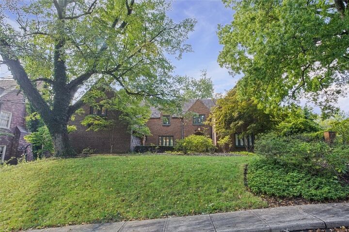 Property Photo:  5914 Braeburn Place  PA 15232 