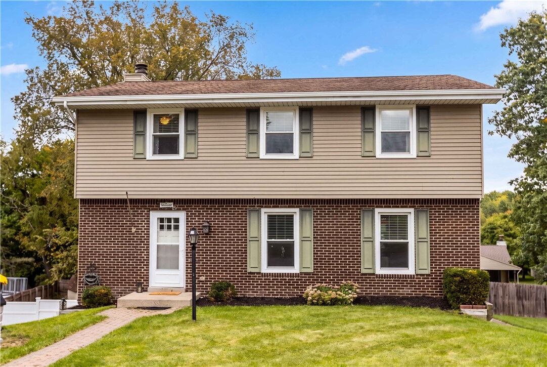 Property Photo:  108 Emerald Ct  PA 16066 