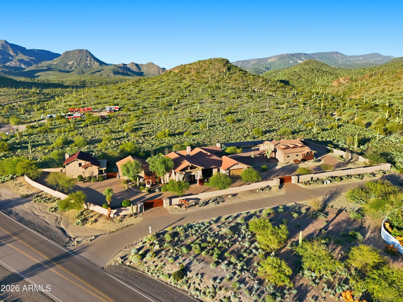 Property Photo:  42531 N Spur Cross Road  AZ 85331 