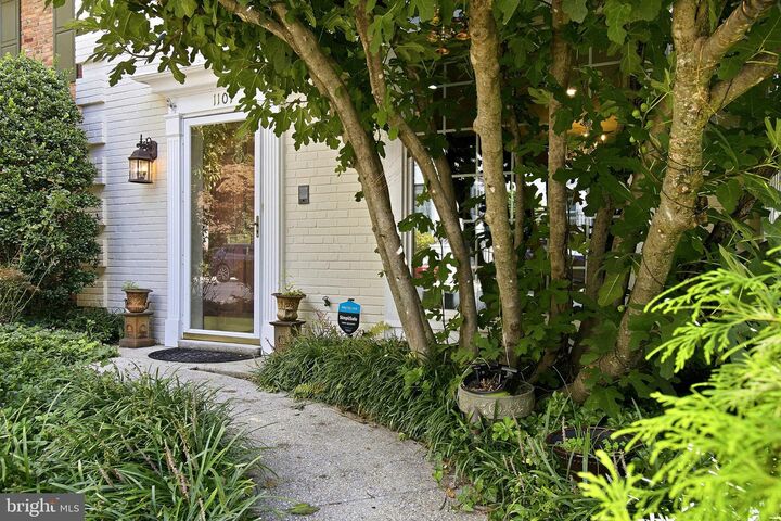 Property Photo:  1107 Wimbledon Drive  VA 22101 