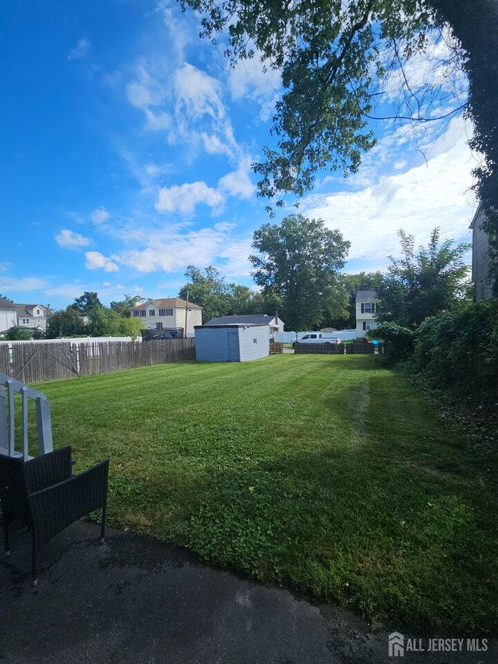 Property Photo:  582 Mereline Avenue 1  NJ 07001 