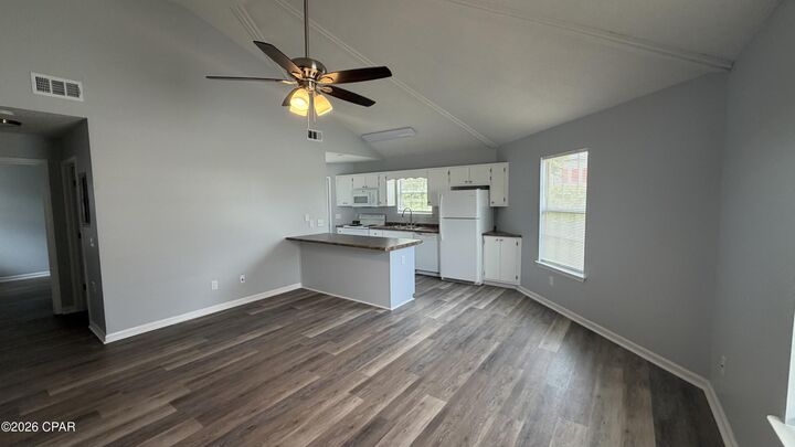 Property Photo: 1401 Gulf Avenue 4 FL 32401