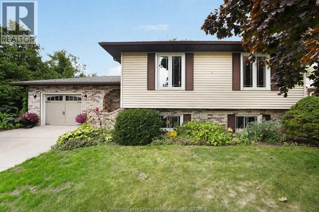 Photo de la propriété:  42 William Avenue  ON N9Y 3T4 