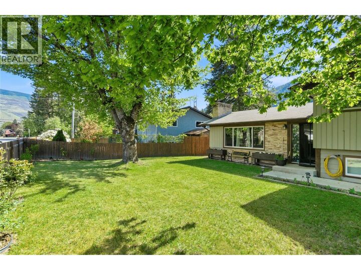 Property Photo: 606 Riverside Avenue BC V0E 2V0
