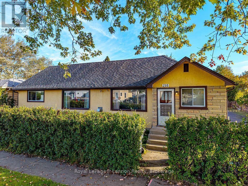Property Photo:  210 Powley Street  ON P7A 2K9 