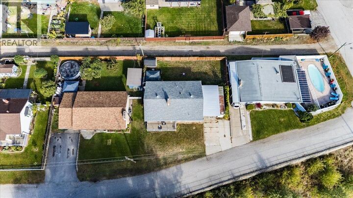 Property Photo: 290 8th Avenue BC V0G 1P0