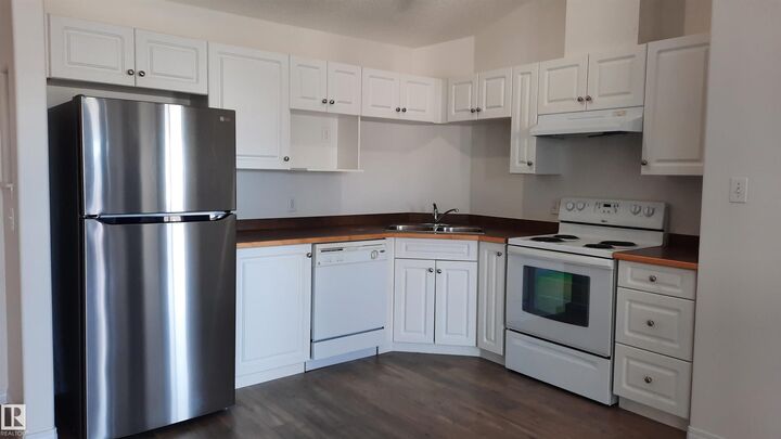 Property Photo: 5340 199 Street NW 423 AB T6M 0A5