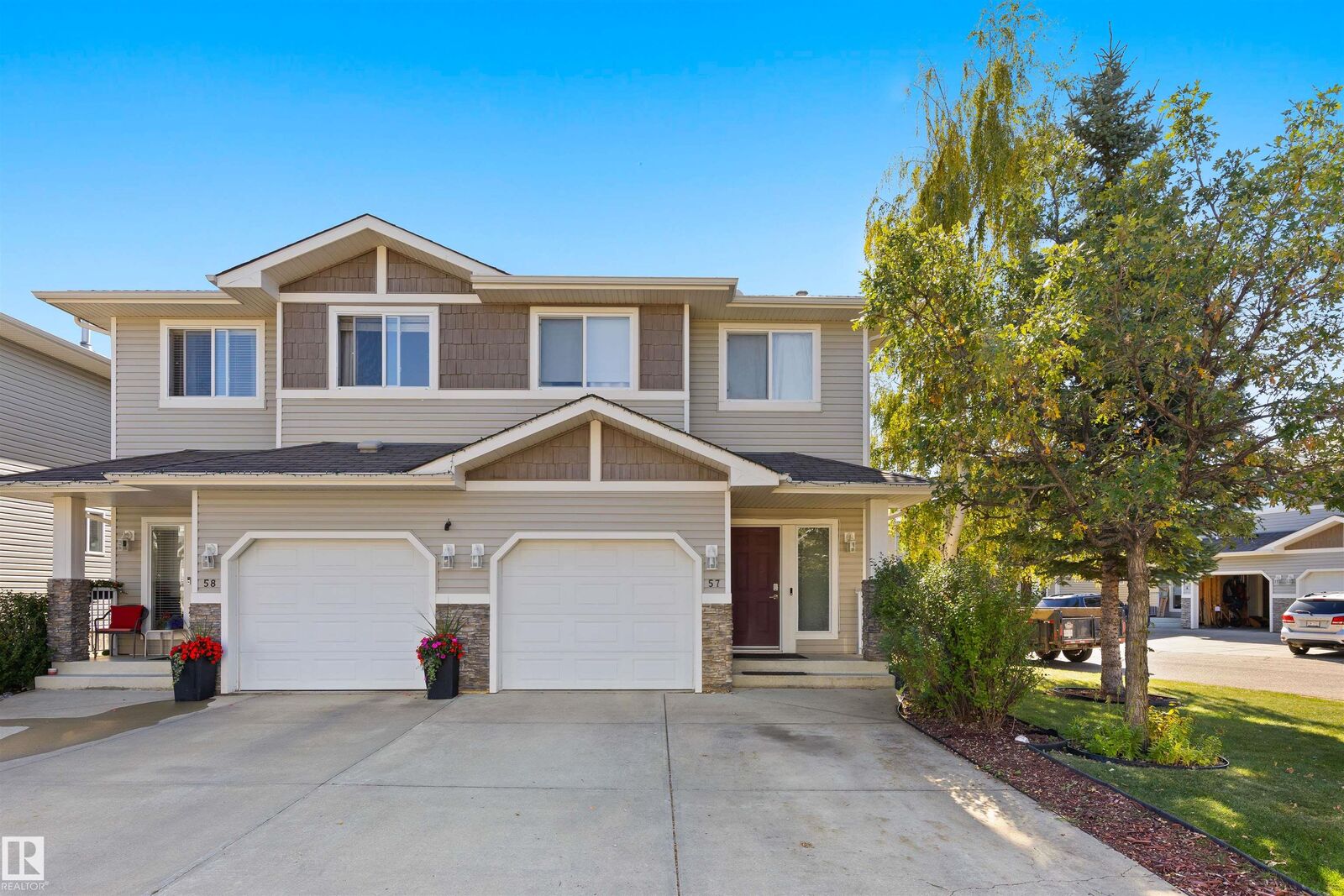 Property Photo:  133 Eastgate Way 57  AB T8N 7M9 