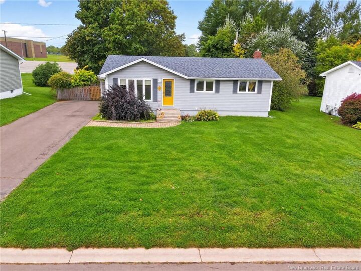 Property Photo:  27 Alphonse Street  NB E4P 1C9 