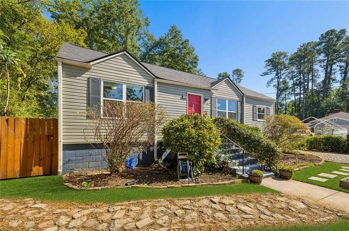 Property Photo:  860 Fayetteville Road SE  GA 30316 