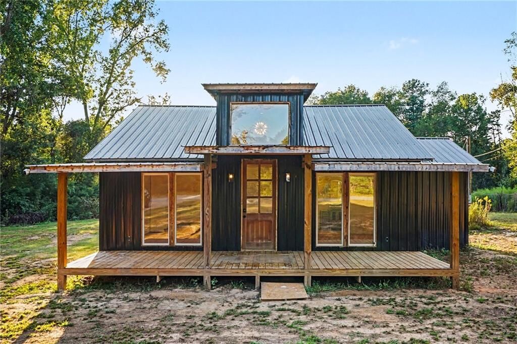 Property Photo:  842 Sunset Road  GA 30520 