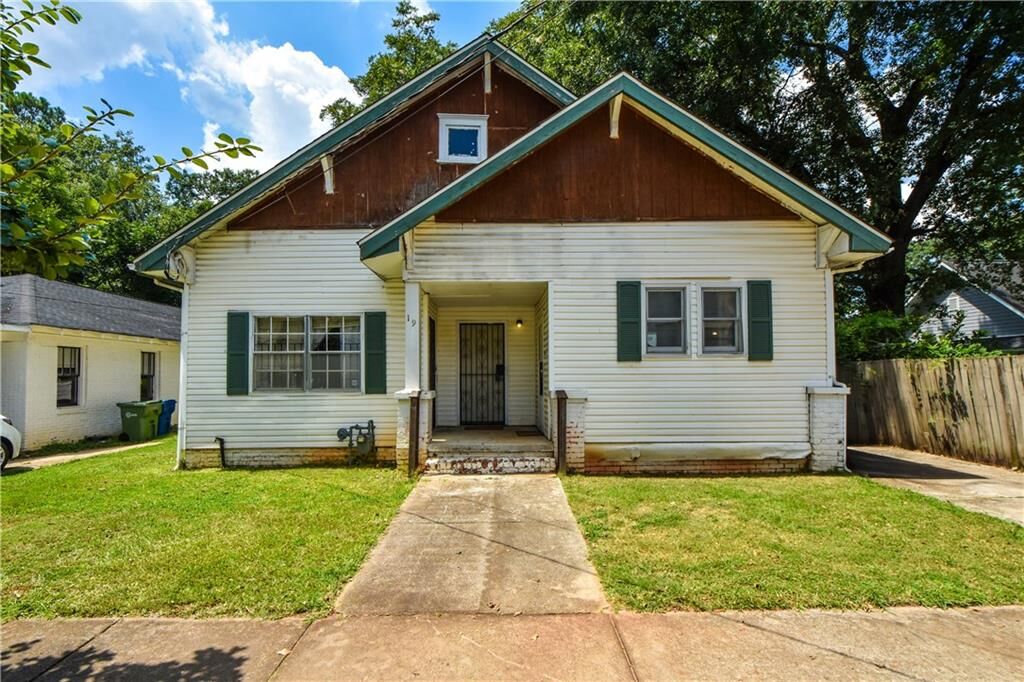 Property Photo:  19 Clifton Street  GA 30317 