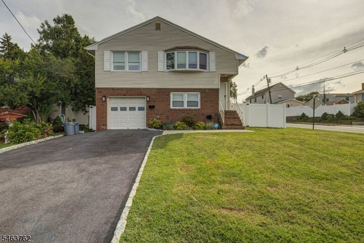Property Photo: 301 N 16th St NJ 07033