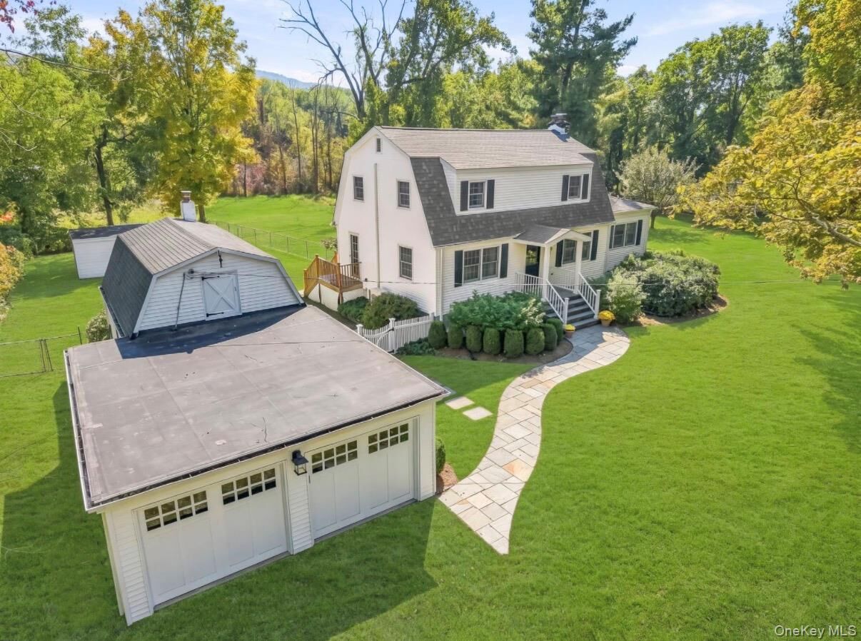 Property Photo:  10 Barrett Drive  NY 12533 