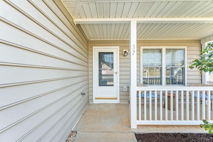 Property Photo:  1155 Jefferson Oaks Court  VA 24551 