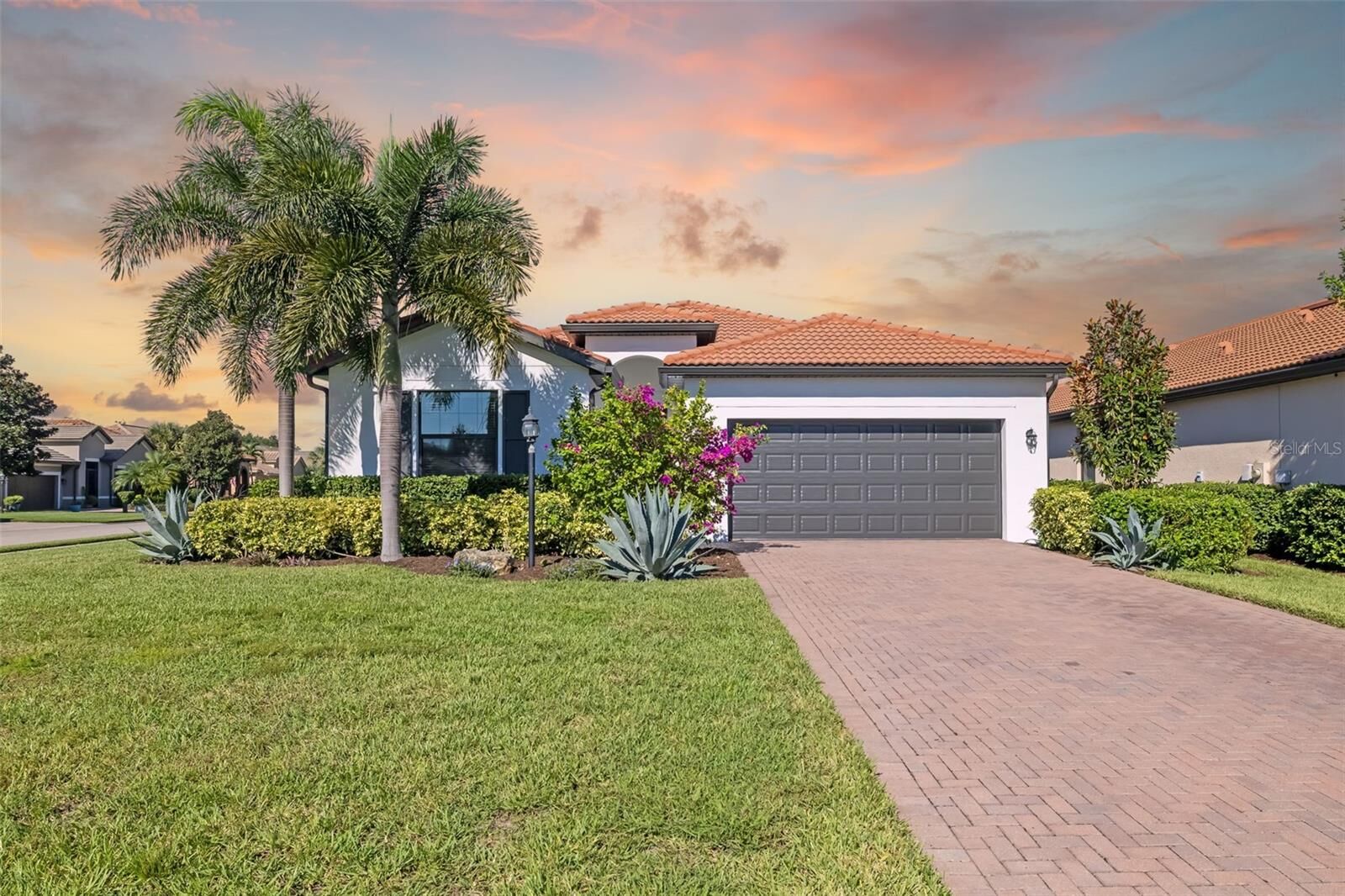 Property Photo:  4602 Royal Dornoch Circle  FL 34211 