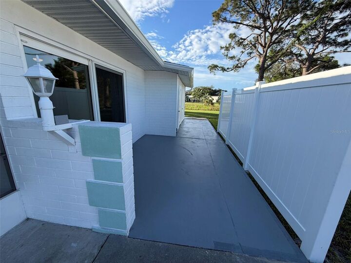Property Photo: 5765 Gallatin Lane FL 34287