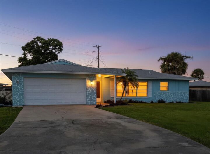 Property Photo:  1797 Pomelo Drive  FL 34293 