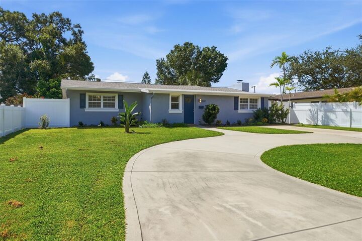 Property Photo:  532 43rd Avenue NE  FL 33703 