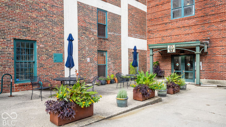 Property Photo:  735 Lexington Avenue 20  IN 46203 