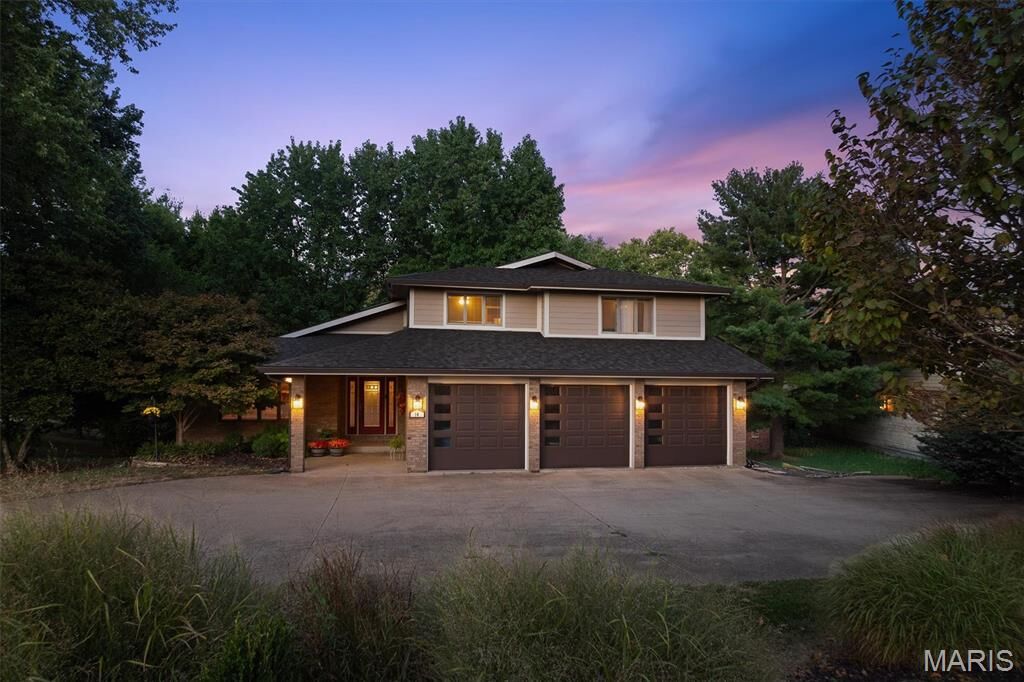 Property Photo: 14 Ginger Crest Drive IL 62034
