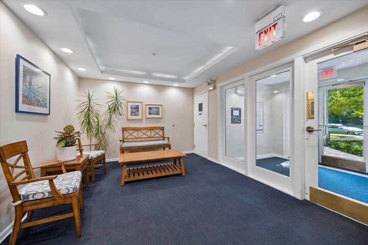 Property Photo:  2601 Central Street 402  IL 60201 