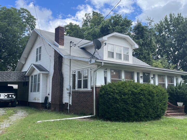 Property Photo:  504 S Pennsylvania Avenue  IL 62918 
