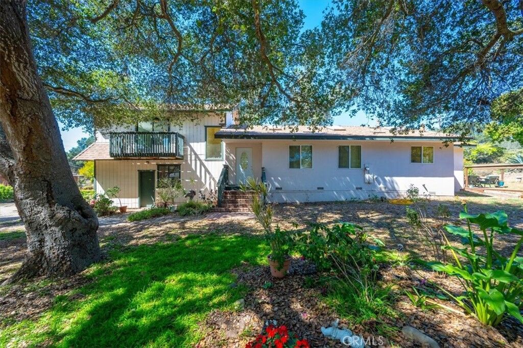 Property Photo:  1414 Pomeroy  CA 93420 