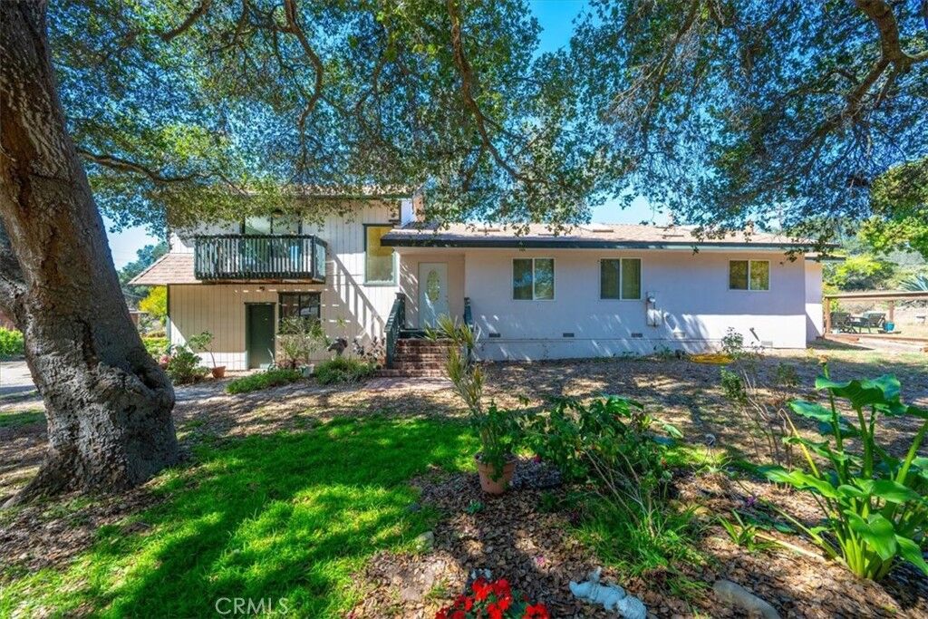 Property Photo:  1414 Pomeroy  CA 93420 