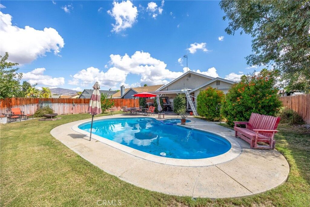 Property Photo:  165 Mosport Street  CA 92544 