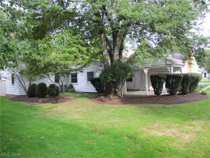 Property Photo: 1782 Kenton Circle OH 44124