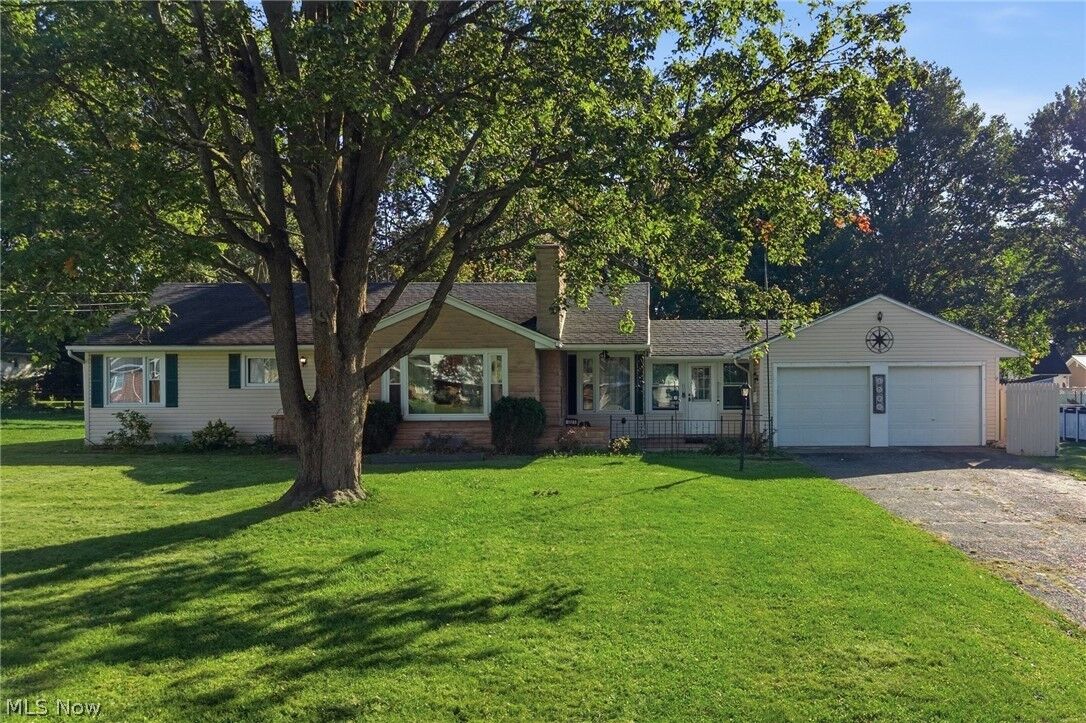 Property Photo: 1023 Mount Auburn Drive OH 44805