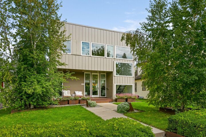Property Photo:  111 11th Avenue N  MN 55343 