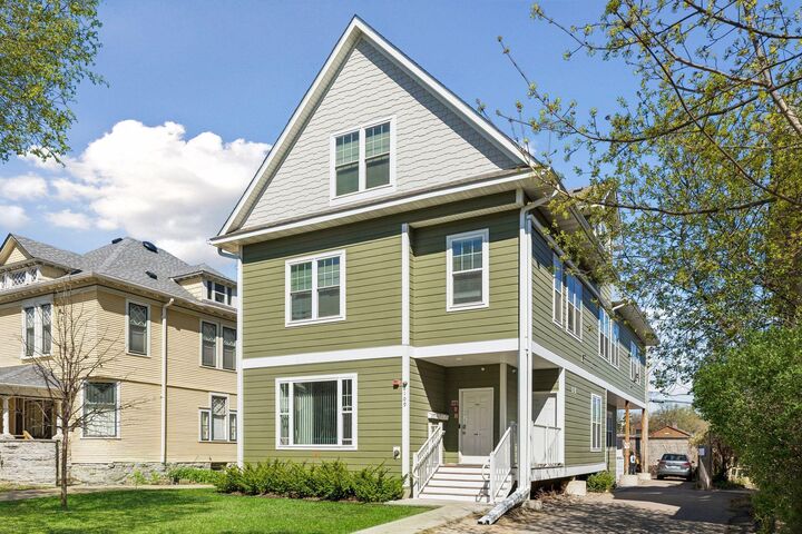 Property Photo:  2109 Aldrich Avenue S  MN 55405 