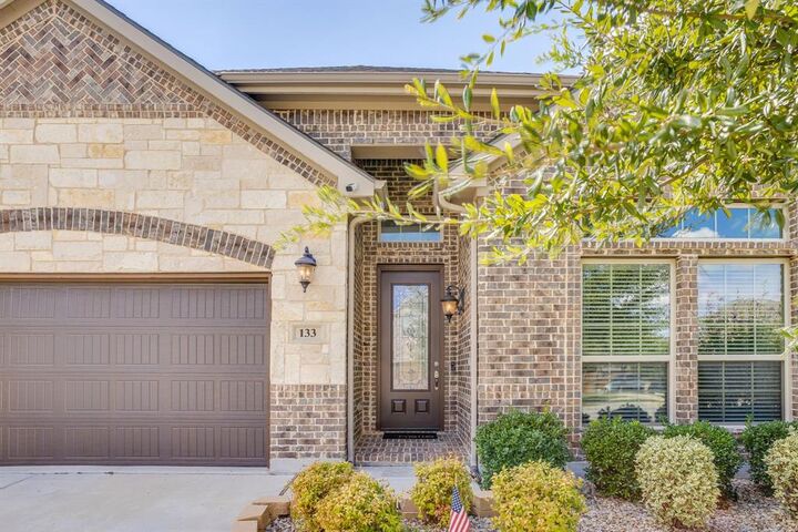 Property Photo: 133 Mineral Point Drive TX 76008