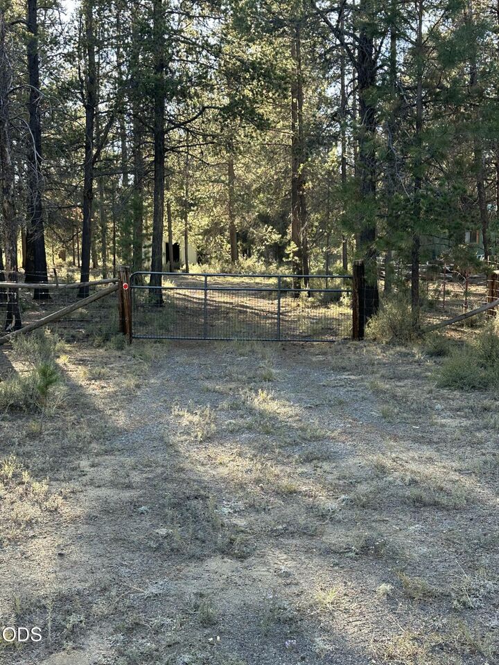 Property Photo:  52886 Wayside Loop  OR 97739 