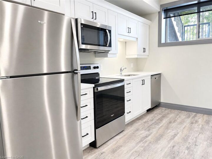 Property Photo: 600 Norfolk Street 104 ON N3Y 0H5