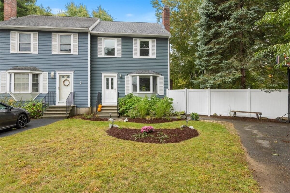 Property Photo:  22 Riverbank Circle 22  MA 01835 