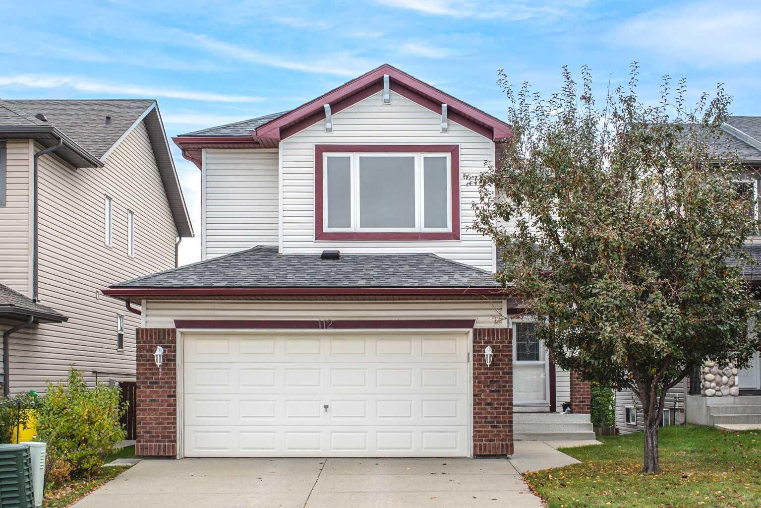 Property Photo:  112 Everridge Drive SW  AB T2Y 4R4 