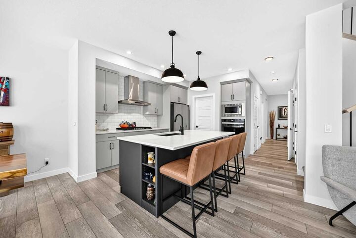 Property Photo:  19 Versant View SW  AB T2Y 0W9 