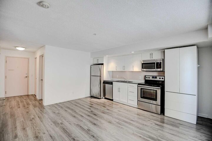 Property Photo:  1920 11 Avenue SW 106  AB T3C 0N8 