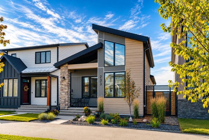 Property Photo:  233 Haskayne Drive NW  AB T3L 0J7 